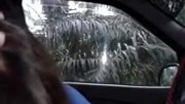 Indonesian Teen fucks in car
