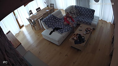 Lovers while the wife is gone