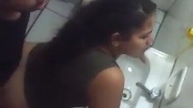 Sri Lanka bathroom fuck