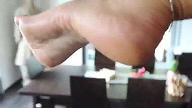 Aga removes her Panthy