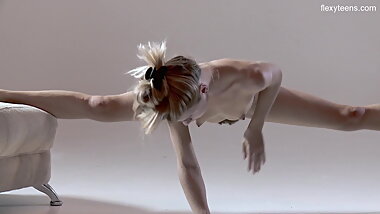 Russian hot hairy gymnast Rita Mochalkina
