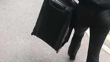 Incredibly thick curvy ass Arab teen in vpl latex