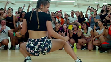 WHY DO WHITE GIRLS TWERK? - PMV