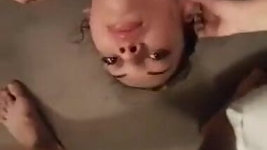 Imi dau ddrumul pe fata ei