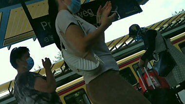 Junges Sexy Girl mit Mega Sexy Arsch