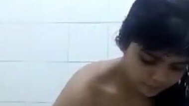 Cute Desi Girl Record her Selfie