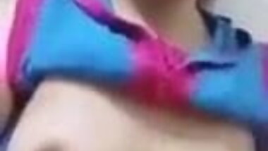 Moroccan girl masturbation