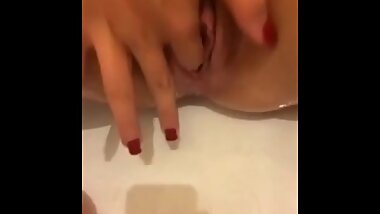 The Sound of Squirting --  Squirt Squirt