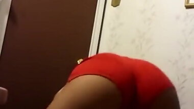 Cute ebony twerking 2