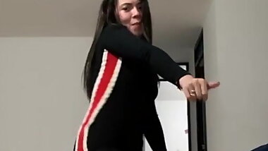 Chica me baila sexy 185