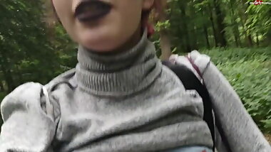 Sie zeigt ihre Titten