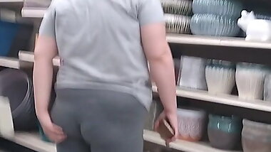 Chubby 18+ Teen with a nice wedgie