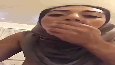 Tossing hijb egypt arab 2020