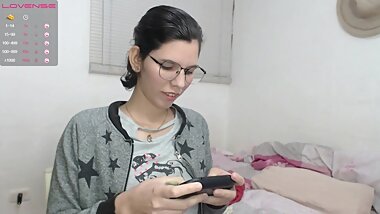 Naked nerd girl masturbating on cam - Eligos069