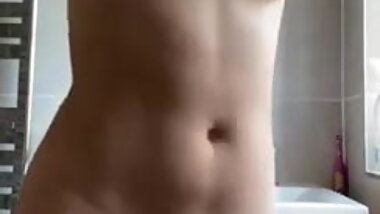 Teen blonde slut flashing