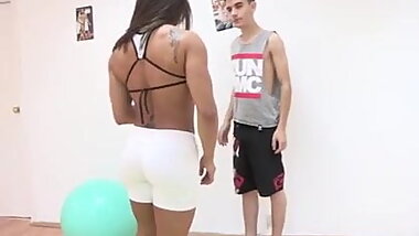 Jordi's gotta get pumped: he fucks his personal trainer!