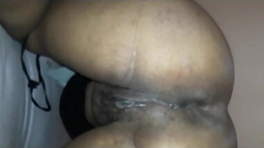 Eladora uma lingua no cuzinho casal Elirodsil