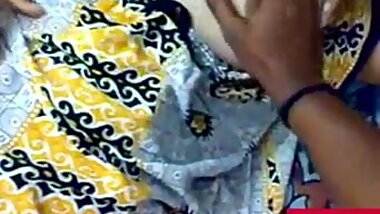 Boyfriend plays with nipples and fucks kerla girl