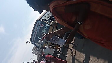 Tamil college girl showing  her small boobs & navel in saree