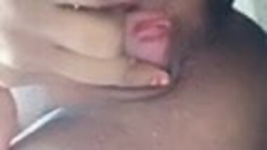 Indian village girl sexy bathroom show