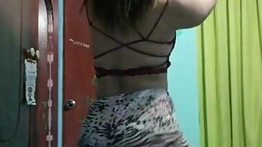 Marimar mueve el culo rico y sabroso