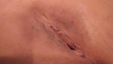 Snowbunny With Big Dildo