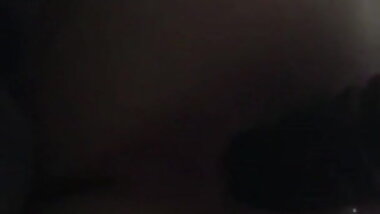 My gf fucking her ass with dildo