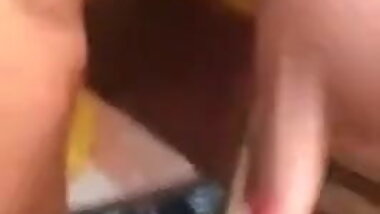 Julie masturbation Madagascar