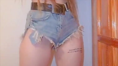 turkish teen super mini shorts pussy lips