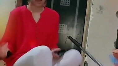 Desi hukkha smoking girl