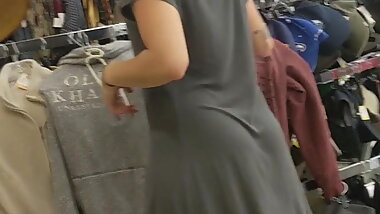 Chick in sexy loose dress (part 1)