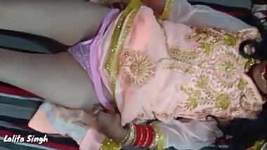 Mujhe chodo chut pyasi hai