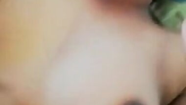 Sri Lankan Chubby Hairy Pussy Girl Fuck and Loud Moan