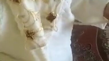 Pakistani Bebe show boobs