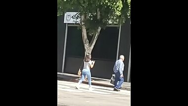 SUPER FIT BOOTY in SKIN TIGHT JEANS