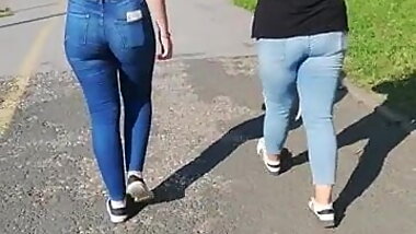 Candid Teen Ass in Jeans